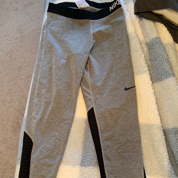 NIKE dry fit leggings - Picture 1 of 3